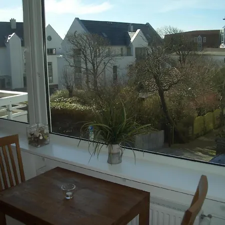 Zentrales Mit Schoener Aussicht Auf Sylt Westerland